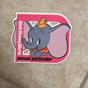 Disney Dumbo Annual Passholder Magnet